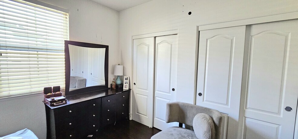 Building Photo - 2568 Heron Ct