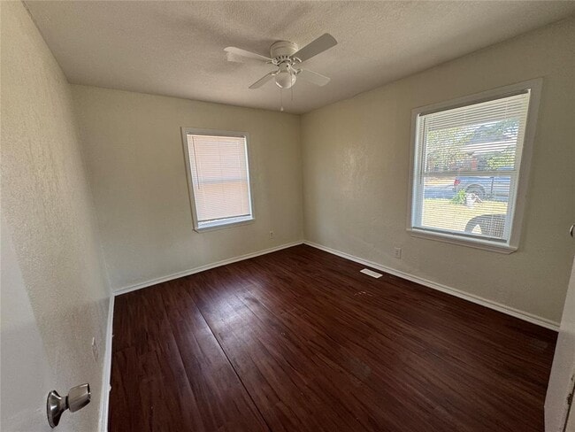 Building Photo - 1307 Sheffield Rd