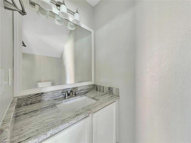 Building Photo - 235 Yale Blvd