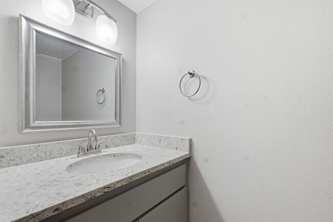 Building Photo - 4118 Garden Springs Dr