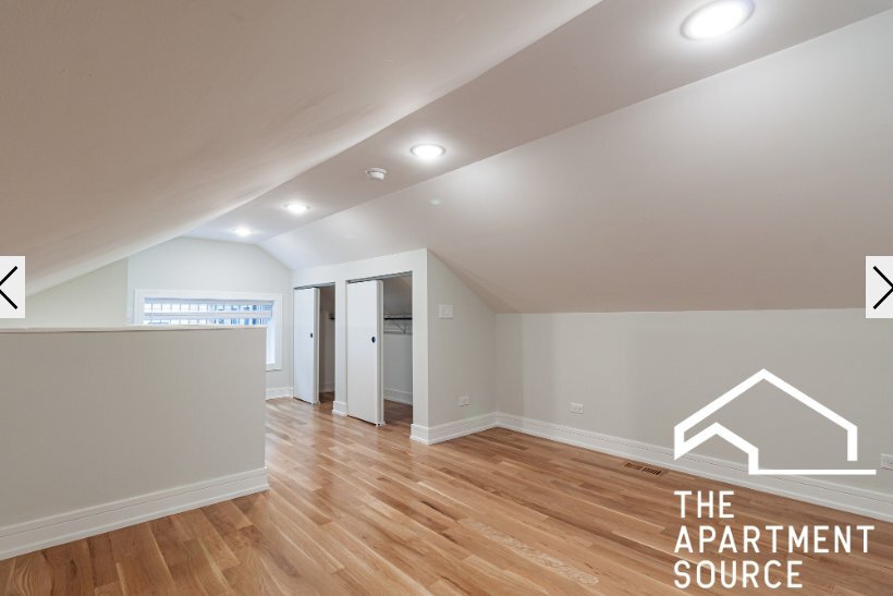 Building Photo - 858 N Paulina St