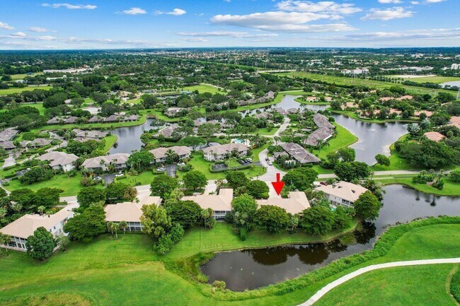 Building Photo - 11839 Pebblewood Dr