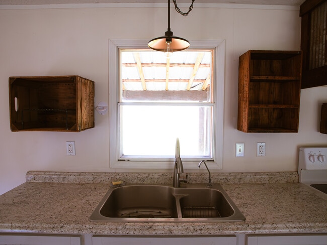 Building Photo - 20499 Dabbs North Rd