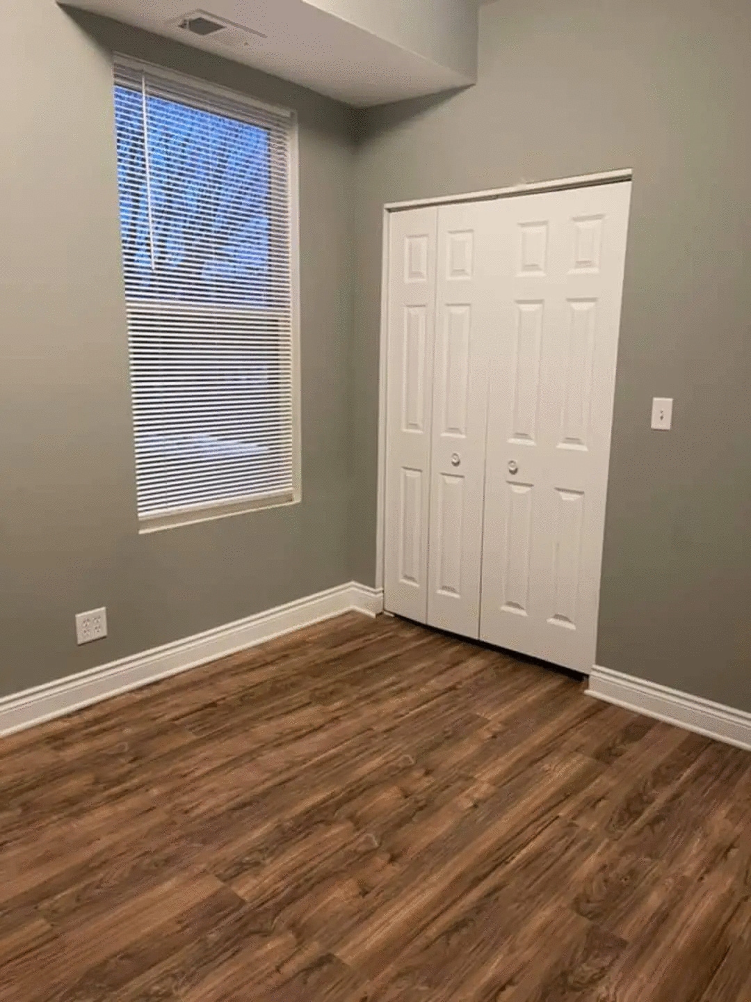 Building Photo - 6337 S Loomis Blvd