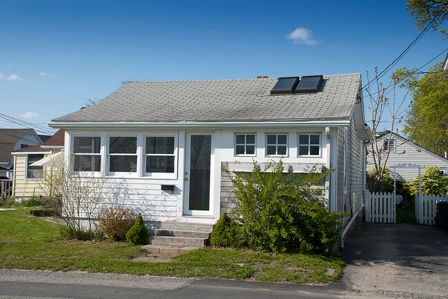 Building Photo - 527 Ocean Grove Ave