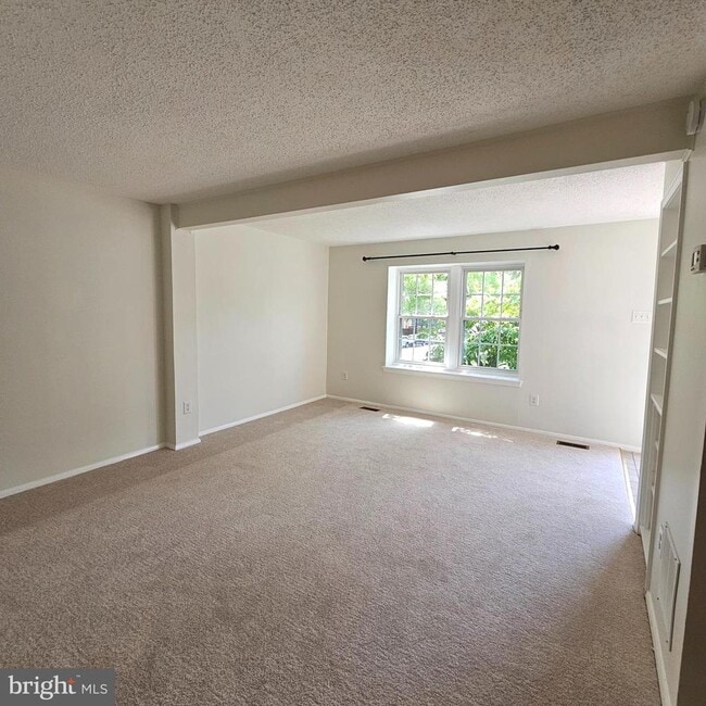 Building Photo - 5302 Harbor Ct Dr