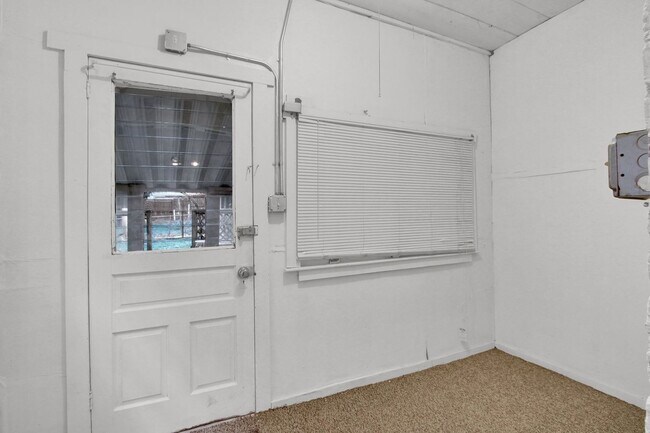 Building Photo - Coming Soon! Spacious 4 Bedroom, 1 Bath Home in North York!