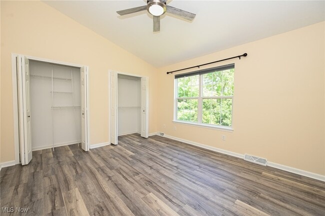 Building Photo - 655 Almas Ct