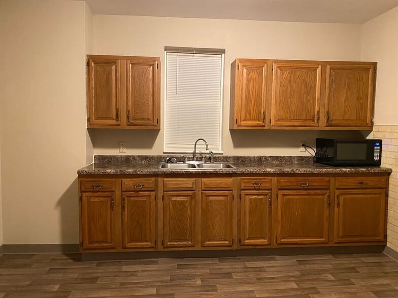 Building Photo - Redbrick Apartments