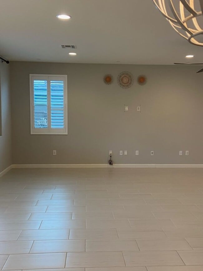 Building Photo - STUNNING NEWER HOME- GATED