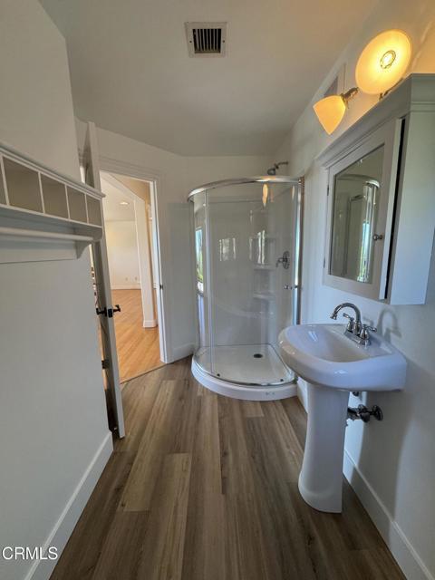 Building Photo - 546 Mint Ln