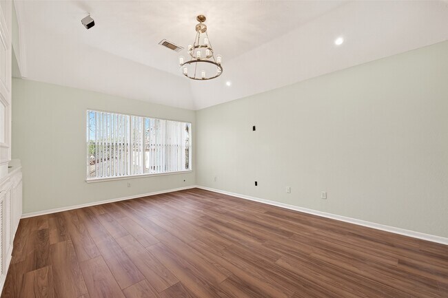 Building Photo - 16410 Fondren Grove Dr