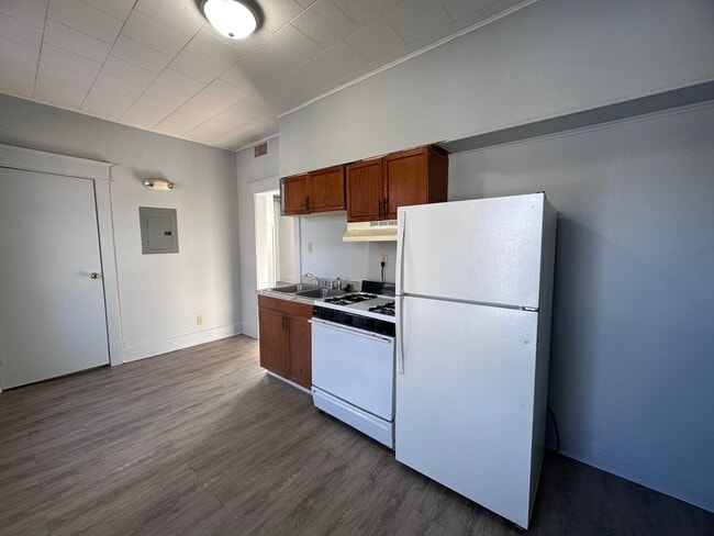 Building Photo - 1112-D Gilbert-