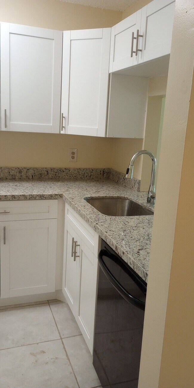 Building Photo - 10011 NW 4th St