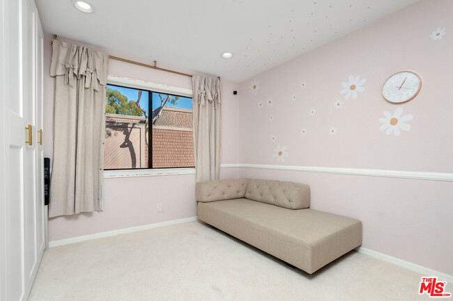 Building Photo - 4435 Alla Rd