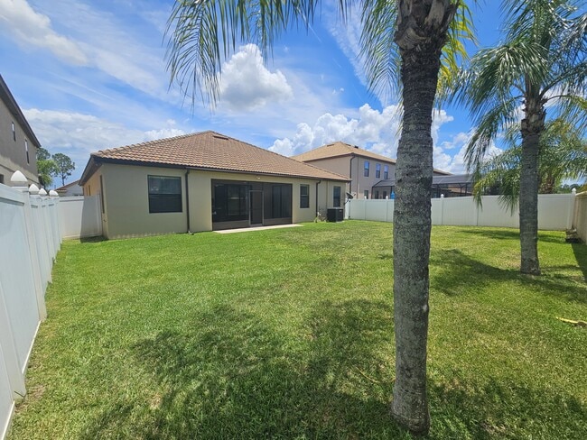 Building Photo - 2718 Atherton Dr