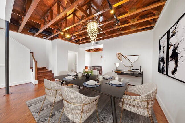 Building Photo - 907 Hartman St