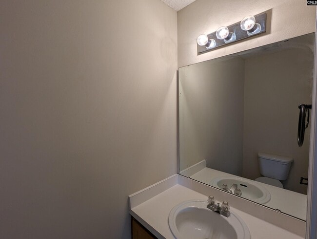 Building Photo - 19 Ironwood Way