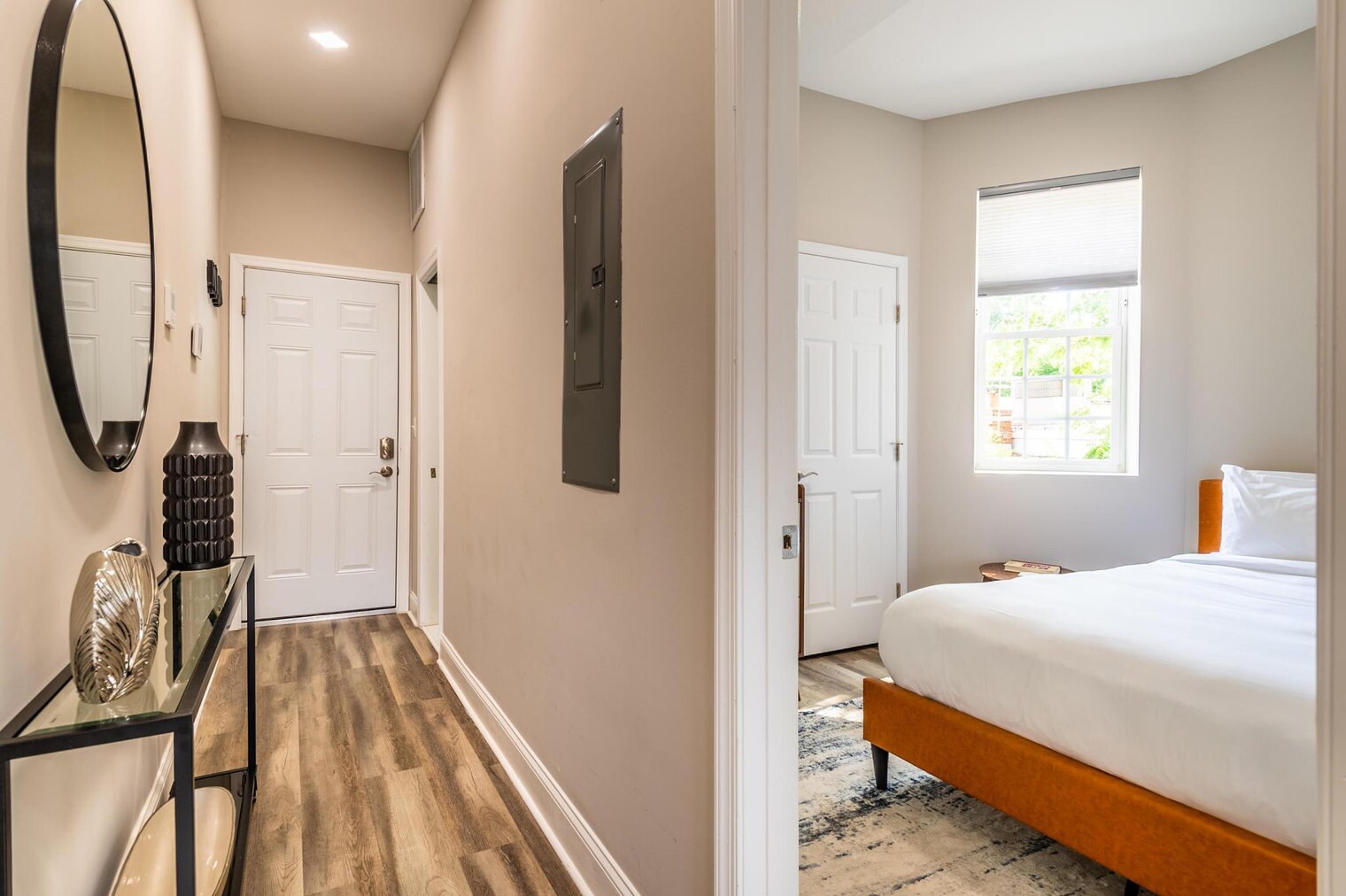 Building Photo - 701 E Street Southeast-SI ID1011208P