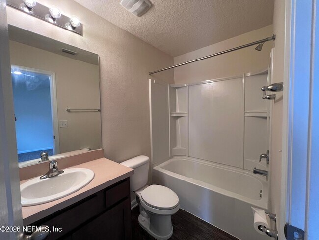 Building Photo - 266 Aralia Ln