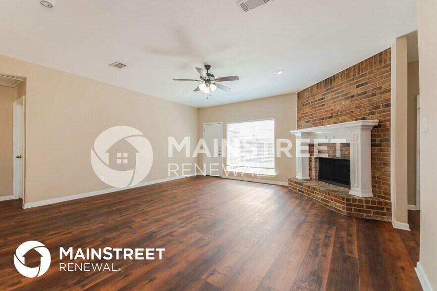 Building Photo - 9306 Chimneywood Dr