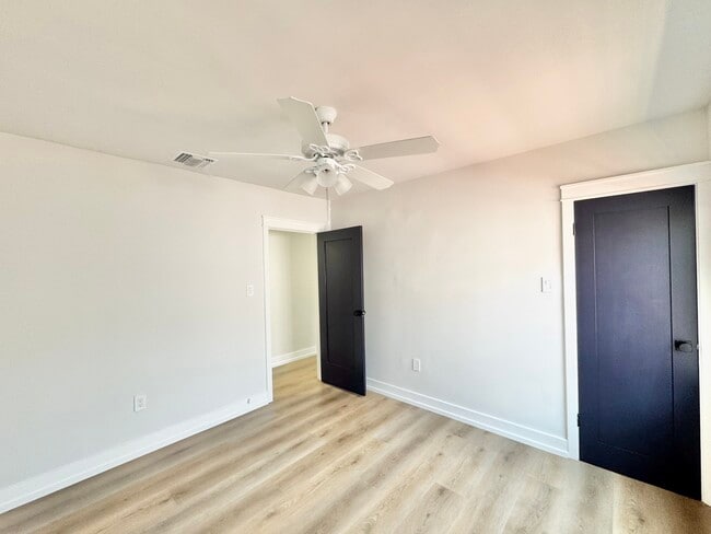Building Photo - 4408 Brunswick Ave