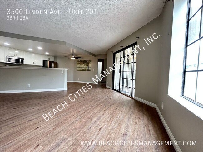 Building Photo - 3500 Linden Ave