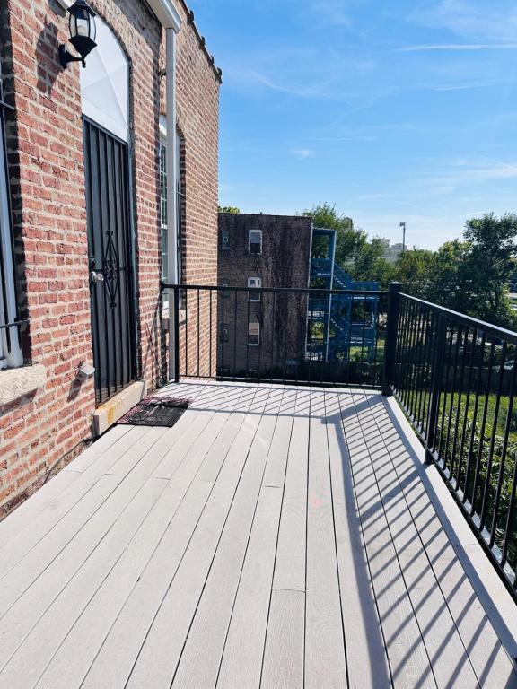 Building Photo - 5320 S Wabash Ave