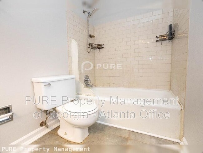 Building Photo - 772 Rogers Way SW