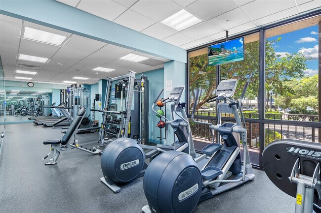 Building Photo - 4900 N Ocean Blvd