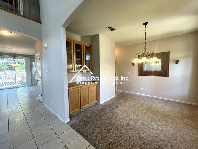 Building Photo - Spacious 4bd/3ba Folsom Home!