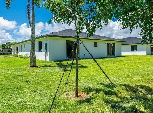 Building Photo - 152 NW 18th St