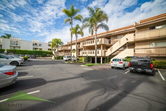 Building Photo - 2564 Navarra Dr
