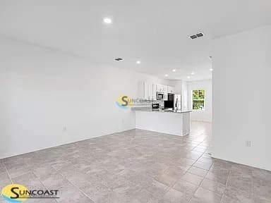 Building Photo - 7215 Sabal Ter