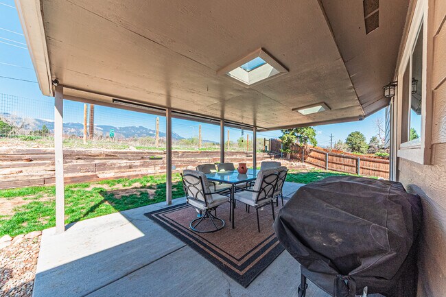 Building Photo - 3158 Breckenridge Dr W