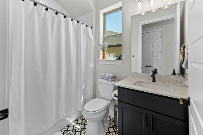 Building Photo - 127 Loysoya St