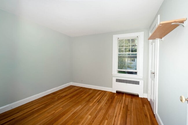 Building Photo - 99 Fairway Dr