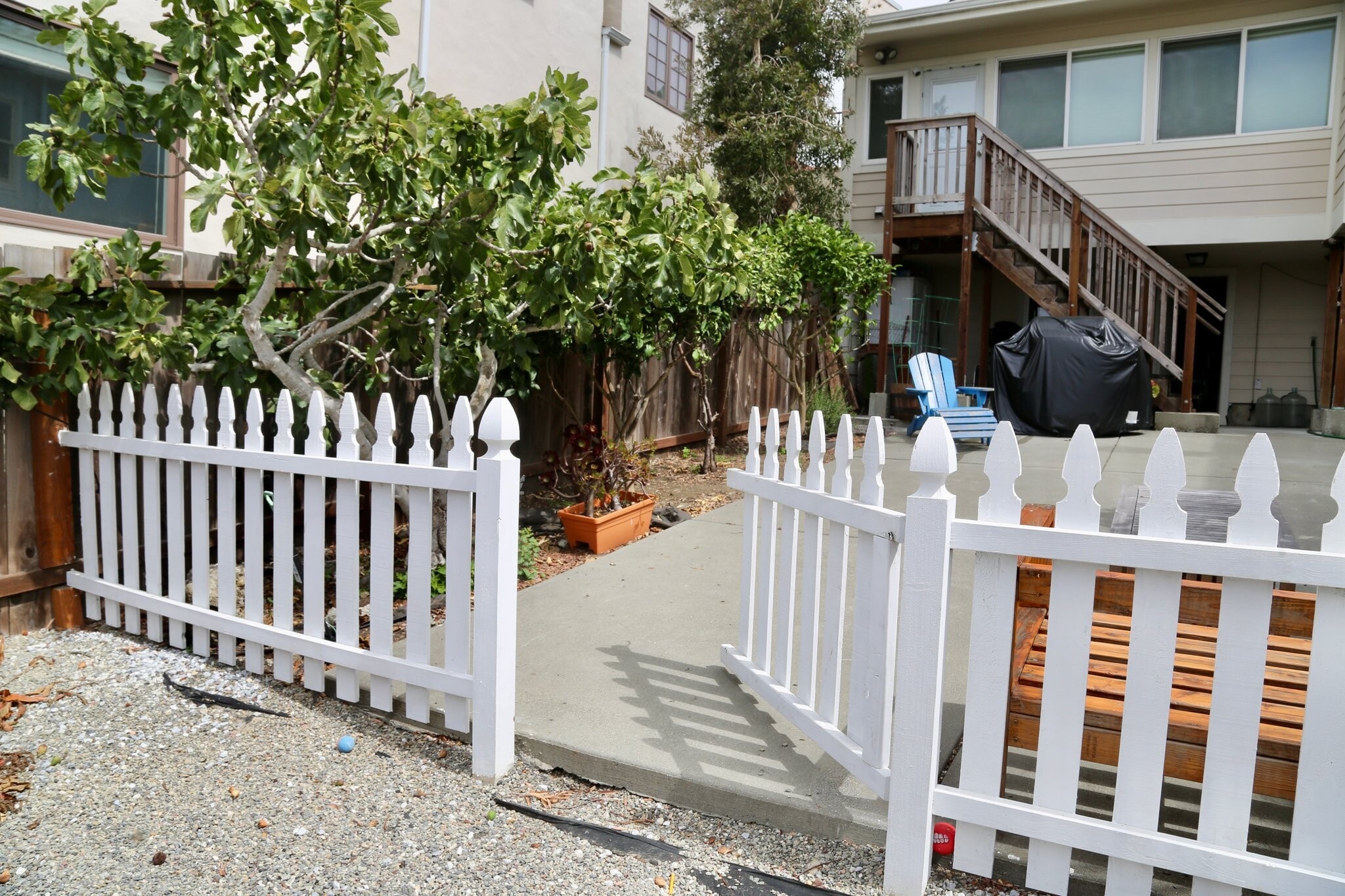 Building Photo - 748 Kansas St