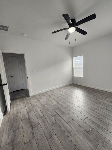 Building Photo - 1418 Rd 5607