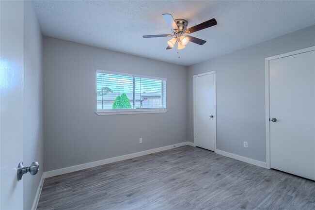 Building Photo - 2714 Flintrock Cir