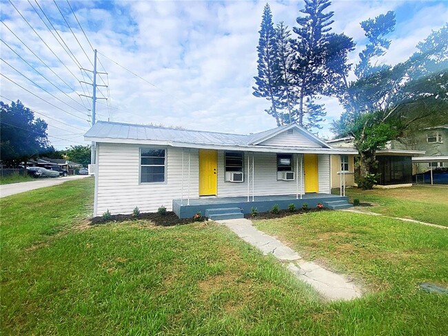 Primary Photo - 622 Booker Ave