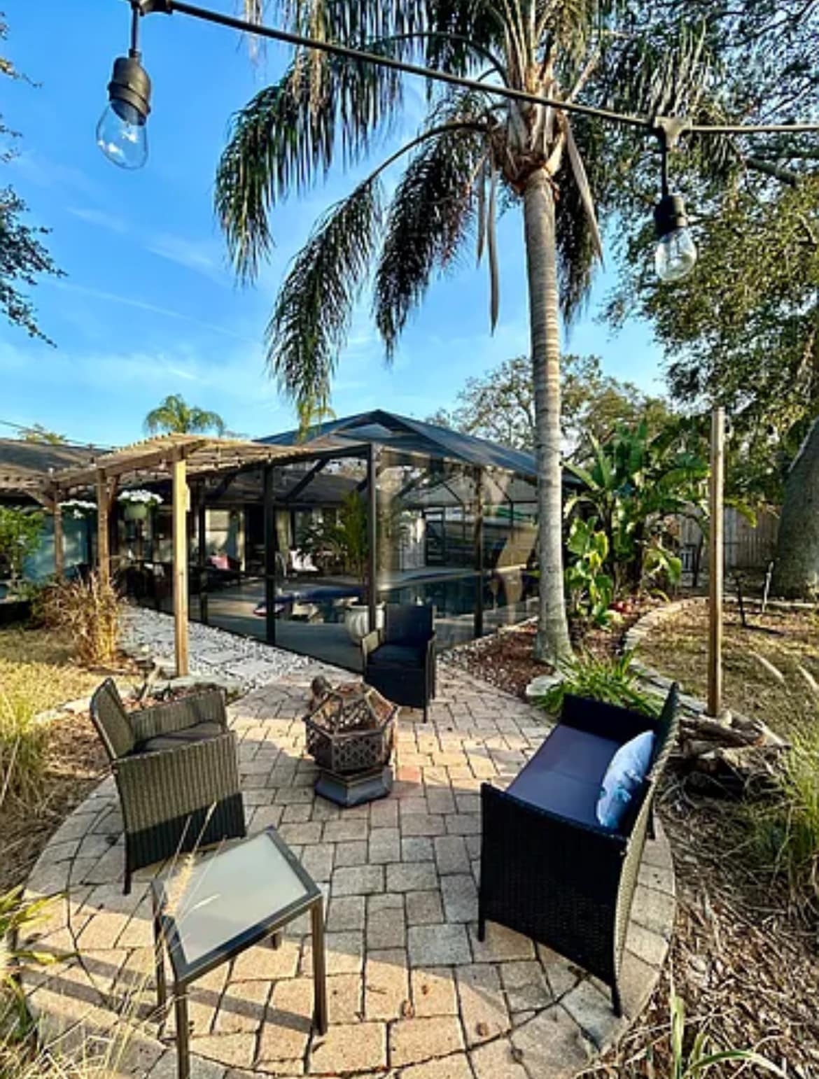 Building Photo - 9383 86th Ave