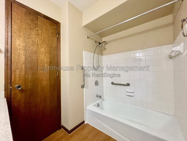 Building Photo - 8128 20th Ave