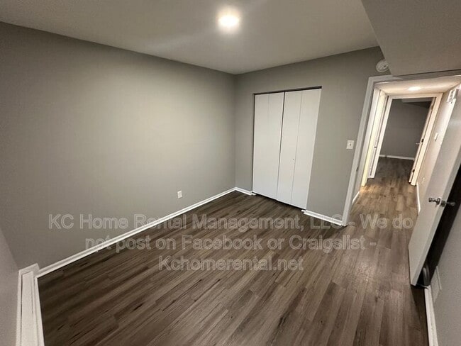 Building Photo - 9213 E 54th Terrace