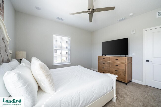 Building Photo - 84 San Filippo Dr SE