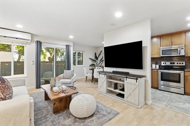 Building Photo - "Chic 1-Bedroom San Jose Retreat with Luxu...