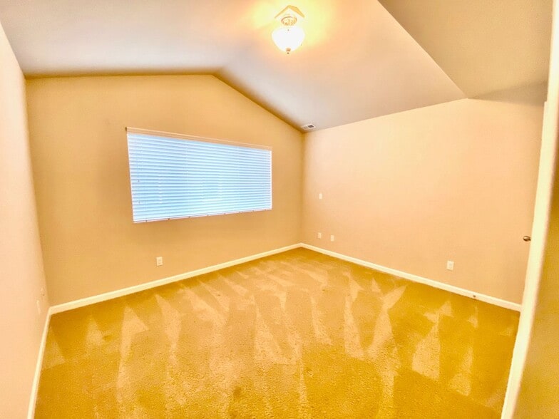 Building Photo - Lake Stevens Home...