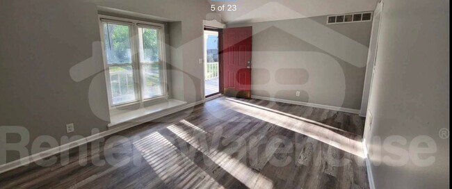Building Photo - 8143 Ditzler Ave