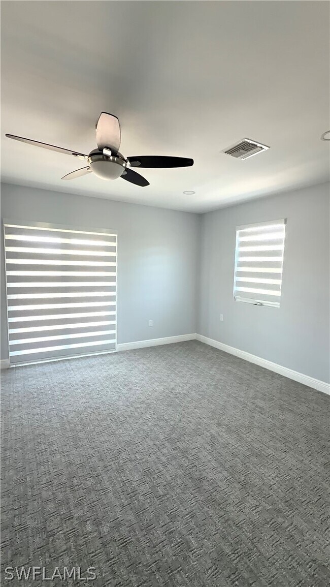 Building Photo - 3711 4th Ave NE