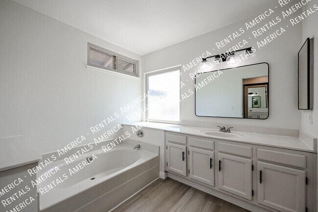 Building Photo - 4611 W Milky Way